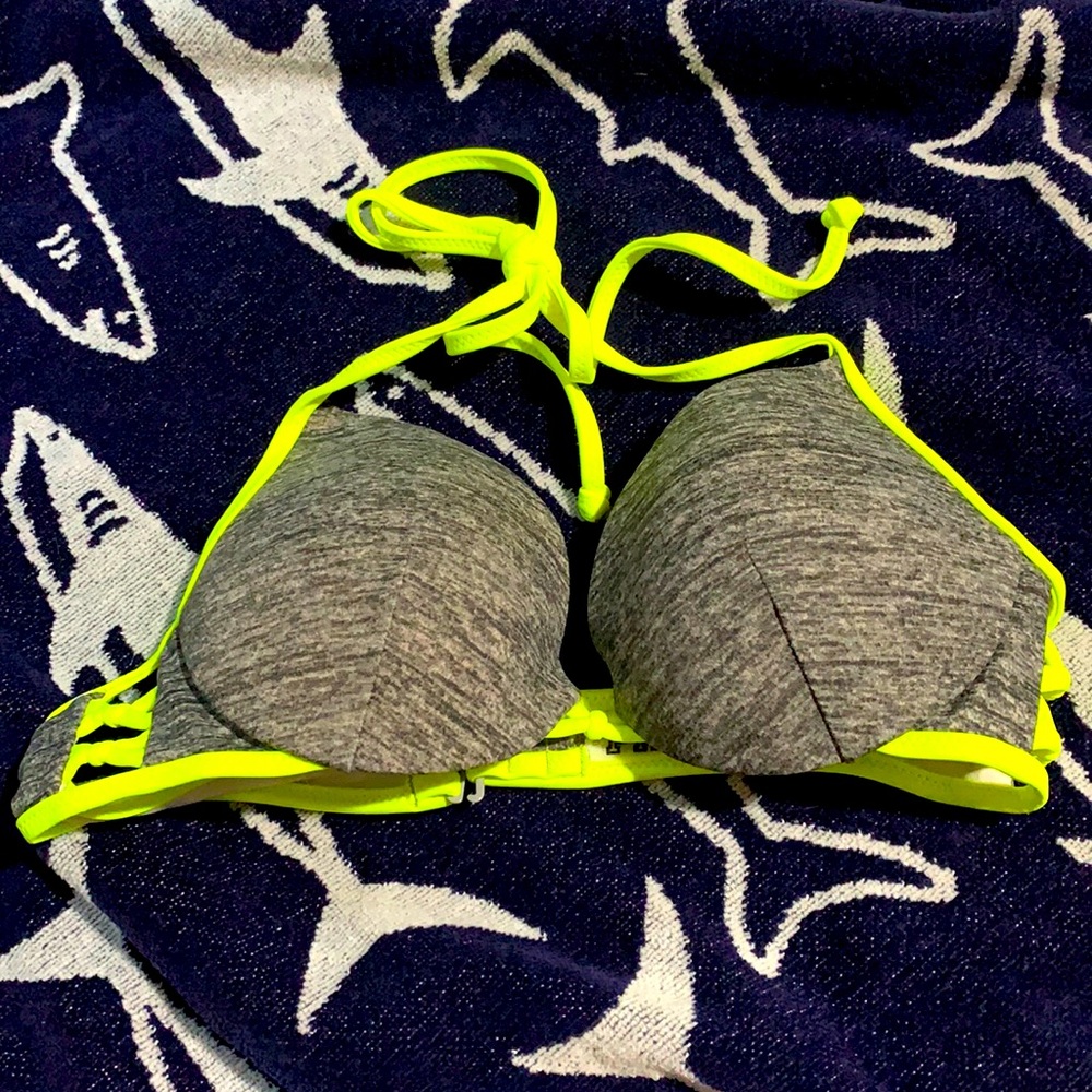 Victoria’s Secret Pink/ size 32B/gray/green top